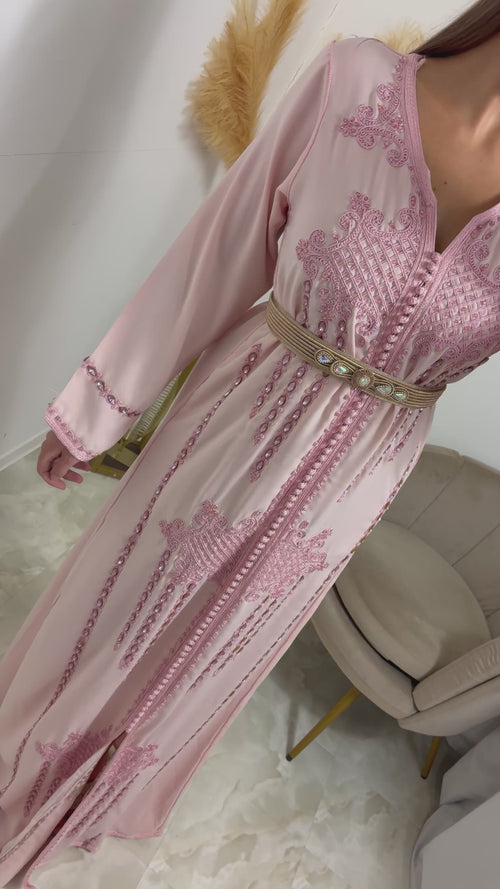 Pastellrosa Kaftan